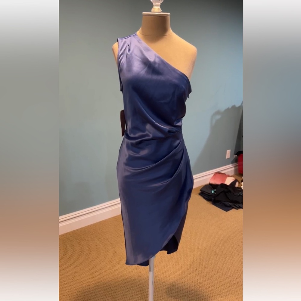 NEW BHLDN Liliana One-Shoulder Stretch Satin Midi Dress size Small Slate Blue